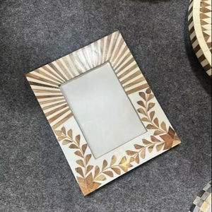 Cadre photo vintage antique de luxe, sur mesure, décoration d'intérieur, fait main, écologique, avec incrustation en os et résine - Product Image 1