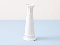 Vase en porcelaine semi-texturée, récipient à fleurs en céramique artisanal pour la décoration intérieure et centre de table
