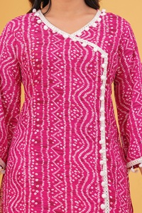 Kurti de Rayón Estampado para Mujer, Túnica Étnica Rosa con Encaje de Pompones, Kurti Informal - Product Image 5