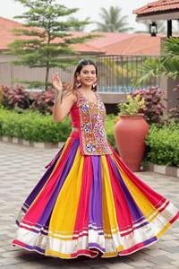 NAVRATRI SPECIAL LAHENGA & CHOLI PURE COTTON HEAVY GAMATHI WORK & REAL <b>MIRROR</b> WORK SUIT - Product Image 3