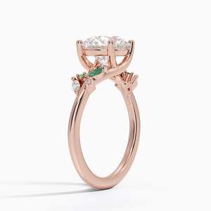 Anillo de Compromiso Arden Vintage con Tres Piedras, Corte Brillante, Moissanita, Detalles de Perla de Agua Dulce, Engaste de Plata, Certificado GRA - Product Image 4