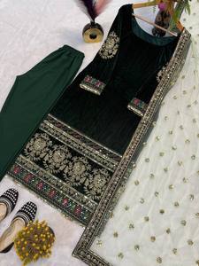 Salwar Kameez en velours pur entièrement brodé Sterling Creations avec palazzo et dupatta brodée au niveau des genoux, prêt-à-porter - Product Image 3