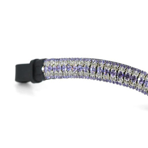 Chaîne métallique personnalisée à 5 rangées de cristaux blancs et lavande en forme de V en cuir avec fermeture à boucle à bouton-pression. - Product Image 6