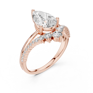 Magnifiques bagues en diamant de laboratoire taille poire, bijoux modernes en forme de goutte d'eau, durables, pour des designs élégants et éthiques pour les fiançailles et les mariages. - Product Image 1