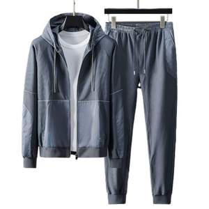 Conjunto Deportivo Informal para Hombre, Sudadera y Pantalones Ajustados, Estilo Moderno, Premium, Cómodo, de Calidad, Ajuste Perfecto - Product Image 1