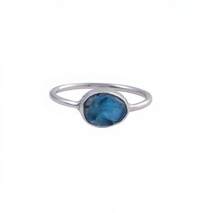 Bague en argent sterling 925 avec apatite bleue naturelle, sertie à la main, style tendance, bijoux fantaisie, vente en gros - Product Image 1