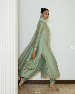 Elegant Mint <b>Green</b> <b>Silk</b> Salwar Kameez Gold Embroidery Floor-Length Traditional Women's Wedding Wear India Pakistan Sun - Product Image 1