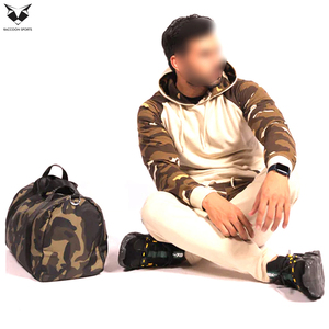 Chándal de hombre de estilo pullover con bloques de color personalizados y bolsillos laterales, de longitud completa y ajuste regular, con mangas largas. - Product Image 6
