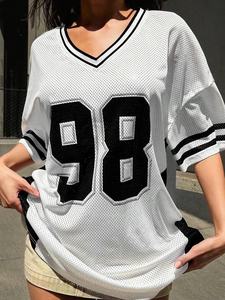 เสื้อฟุตบอลตาข่ายสีขาวสำหรับผู้หญิง คอวี แขนสั้น ระบายอากาศได้ดี ทรงหลวม พิมพ์หมายเลขทีม 98 ชุดกีฬา - Product Image 3