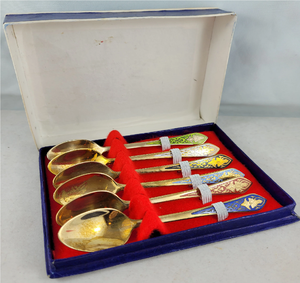 Juego de 27 Cucharas de Postre de Latón, Diseño Antiguo, Acabado Brillante Dorado de Lujo - Product Image 5