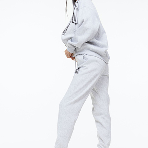 Nouvel arrivage : Ensemble de survêtement sport deux pièces grande taille avec crop top - Product Image 3