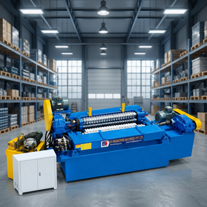 Equipo Automático Hidráulico para Desbastar Troncos, para una Eficiente Eliminación de la Corteza de la Madera en Operaciones de Aserraderos y Líneas de Procesamiento de Madera - Product Image 1