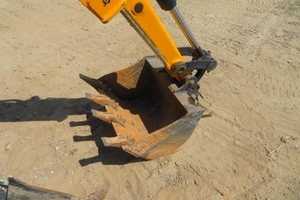 Chargeuse-pelleteuse sur chenilles 1CXT d'occasion 2022 prête à être expédiée dans le monde entier - Product Image 4