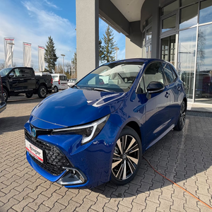 Toyota Corolla 2.0 Hybride Teamplayer 5 Portes, Pack Technik, Berline Hybride Économe en Carburant - Product Image 2