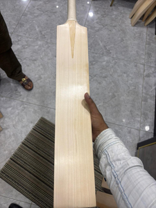 Bâtons de cricket en saule anglais, simples ou avec autocollants de différentes formes et avec logo personnalisé, bâtons de cricket simples pour le sport - Product Image 3