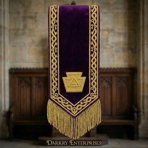 Écharpe de cérémonie maçonnique en soie blanche, broderie fil d'or, emblème G, bordure étoilée, faite à la main, écharpe de loge personnalisée avec pompons - Product Image 4