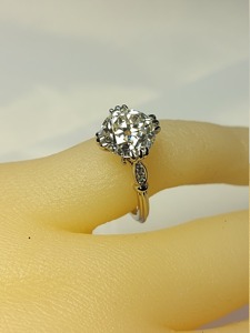 Anillo de Moissanita Redonda de 2.5Ct con Corte Antiguo, Anillo de Compromiso Solitario, Anillo de Oro Sólido, Anillo de Estilo Vintage, Anillo con Corte Antiguo, Regalo - Product Image 6
