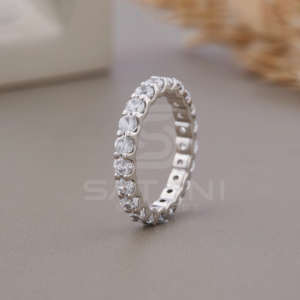 Anillo de Eternidad Completo de Oro de 10K y 3MM con Moissanita de Corte Redondo de 1.80CT, Anillo de Boda de Perfil Bajo para Dama de Honor - Product Image 5