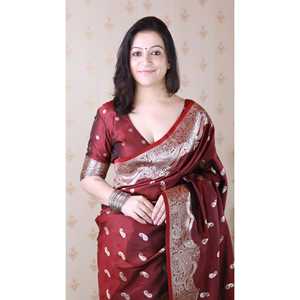 Robe de soirée en soie douce Banarasi marron, sari tissé en zari argenté - Product Image 2