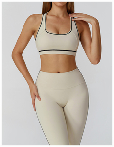 Soutien-gorge de sport pour femme à col carré, dernières tendances, avec bordure contrastante, maintien moyen, respirant, en Spandex et Polyester, dos nageur, éco-responsable - Product Image 3