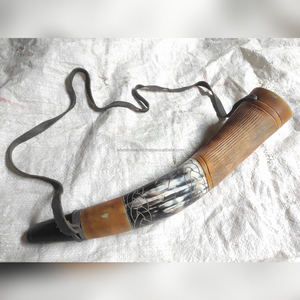 Corne de buffle sculptée à la main, effet feu, corne de signalisation, corne de guerre, corne à souffler, corne naturelle authentique, sangle en cuir véritable - Product Image 1