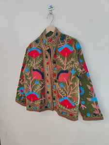 Veste bomber en velours brodée à la main avec doublure en coton, écologique et réversible, style bohème d'hiver pour femmes - Product Image 6