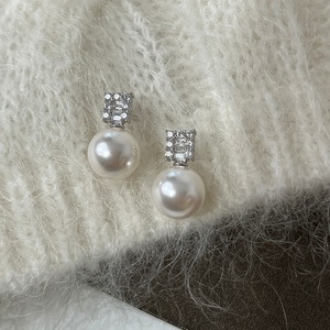 Pendientes Colgantes Clásicos de Perlas de Agua Dulce Cuadradas de 9-11 mm con Diamantes, Plata de Ley S925 con Luz Intensa, Diseño Retro de Alta Gama - Product Image 1