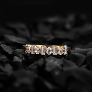 Anillo de media eternidad con diamantes cultivados en laboratorio en forma de pera y baguette, en oro amarillo de 10K, 14K o 18K, para mujer, joyería hecha a mano. - Product Image 1