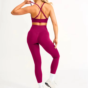 ชุดออกกำลังกาย เสื้อแขนยาวไร้ตะเข็บ กางเกงขาสั้นฟิตเนส ชุดกีฬา ชุดโยคะสำหรับผู้หญิง ราคาประหยัด - Product Image 2