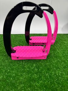 Étriers d'équitation personnalisés, épaissis, antidérapants, pour sports équestres en plein air, fabriqués par Matalan Group. - Product Image 3