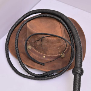 Látigo de Cuero Genuino Hecho a Mano de Primera Calidad, Mango Resistente y Duradero, Diseño Flexible, Ideal para Entrenamiento y Uso en Exteriores - Product Image 6