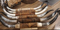 Grand Corne à Boire Viking Polie avec Support Animalier – Écologique et de Qualité Supérieure pour Commandes en Gros à Prix Réduit