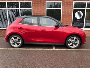 Red O R A 03 Électrique 5 Portes 48KWh Pure Plus Auto Hatchback - Product Image 2