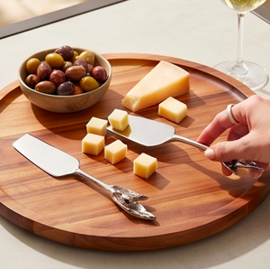 Juego de cuchillos para queso de acero inoxidable con diseño de mango en forma de flecha, cubiertos metálicos duraderos para uso en la cocina y en restaurantes. - Product Image 4