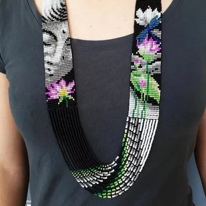 Style tendance | Chunky | Ethnique | Tribal | Collier ukrainien | Unique | Collier pour femme africaine avec boucles d'oreilles, pour les femmes talentueuses/ukrainiennes - Product Image 1