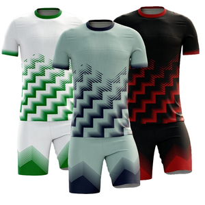 เสื้อทีมฟุตบอลระบายอากาศได้ดี สวมใส่สบาย กำลังเป็นที่นิยม ชุดฟุตบอลผู้ชาย สีพื้น ไซส์ผู้ใหญ่ ราคาส่งที่ดีที่สุดสำหรับชุดฟุตบอลขายส่ง - Product Image 1