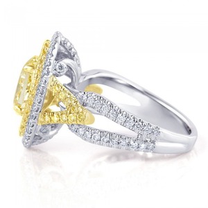 Anillo de Compromiso con Diamante Amarillo Ovalado de Diseño Moderno, Certificado por IGI, Oro de 14k, Doble Halo, Diseño Dividido, Diamante Cultivado en Laboratorio VVS+ - Product Image 4
