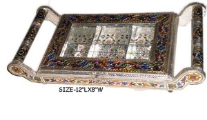Caja de Latón Esmaltado Hecha a Mano con Diseño Floral, Bañada en Oro, Irregular, de Arte Coleccionable, Antigua, Souvenir Artesanal - Product Image 2