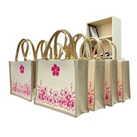 Bolsa de yute de tamaño mediano más vendida, diseño personalizado, Impresión de logotipo, transferencia de calor, Material PP, bolsa de compras colorida hecha en Vietnam