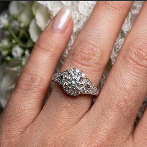 China Factory Glamorous Design High Quality 18k Solid White Gold Real Diamond Solitaire Semi Mount Engagement Ring for Women - Product Image 3