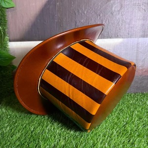 Chapeau haut de forme en cuir de qualité supérieure, conçu sur mesure, avec une forme de couronne distinctive, surface en cuir lisse et qualité supérieure - Product Image 5
