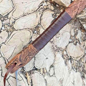 Hache artisanale en acier au carbone de qualité industrielle avec manche en bois pour la survie en plein air et le travail du bois - Product Image 3