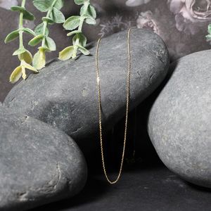 Cadena de Oro Amarillo de 14k con Eslabones de Cable Tallados en Diamante de 0.7mm, Collares Finos - Product Image 4