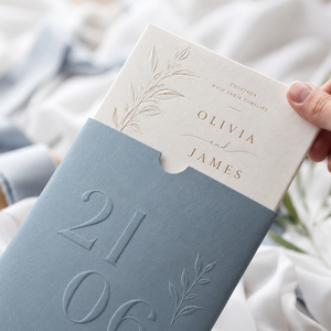 Enveloppe de luxe personnalisée avec nom de marque, impression, gaufrage, logo sur carte, finition dorée et impression sur papier - Product Image 4