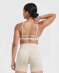 Conjunto de Yoga de 2 Piezas de Alta Calidad Personalizado, Ropa Deportiva Transpirable Antibacteriana, Pantalones Cortos Deportivos, Conjunto de Yoga con Sujetador Deportivo - Product Image 2