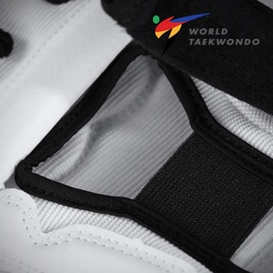ถุงมือเทควันโดคุณภาพสูง ขายดีที่สุด ได้รับการรับรองมาตรฐาน WT สำหรับทุกเพศ ปรับแต่งได้ ใช้สำหรับฝึกซ้อมและการแข่งขัน ป้องกันมืออย่างมืออาชีพ - Product Image 3