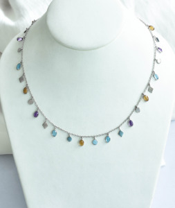 Collar Colgante de Plata de Ley 925 con Múltiples Piedras de Topacio Azul Suizo, Citrino Miel y Amatista Terciopelo, Diseño Prado de Flores Silvestres - Product Image 2