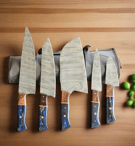 Juego de Cuchillos de Chef BK Industries Hechos a Mano de Acero de Damasco de 67 Capas, 5 Piezas, con Mangos de Madera Ambidiestros, Cuchillos Rectos Ecológicos - Product Image 1