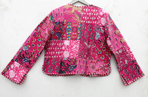 Elegante Chaqueta Acolchada de Otoño para Mujer, Ligera y Acogedora, de Algodón con Estampado Floral y Rayas, Impermeable y Transpirable - Product Image 5