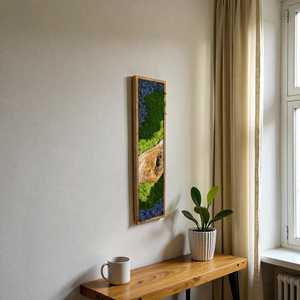 Panel de Arte Mural de Madera Natural con Musgo y Resina Epoxi, Decoración de Musgo Preservado Hecha a Mano, Arte Mural Vertical con Marco de Madera Inspirado en el Bosque Rústico - Product Image 5